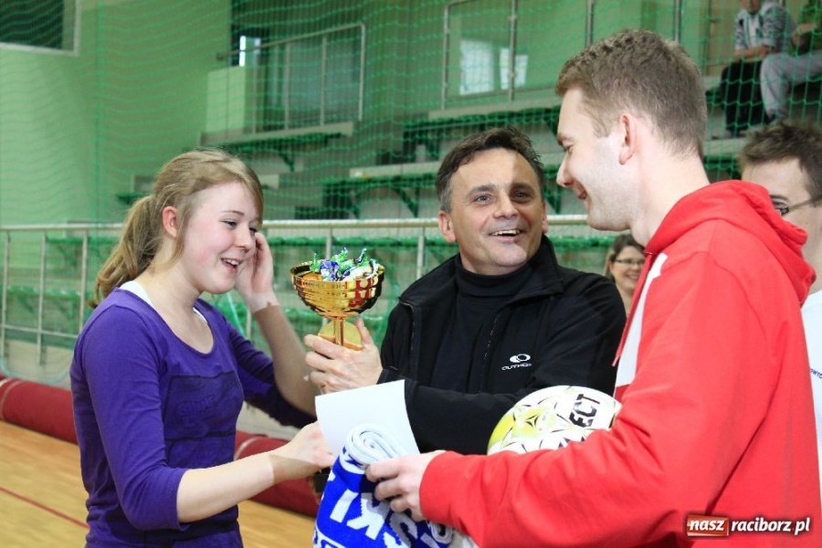 Zdjęcie w galerii na portalu naszraciborz.pl: Dziewczyny z I LO znowu zwyciężyły wiadomości z regionu