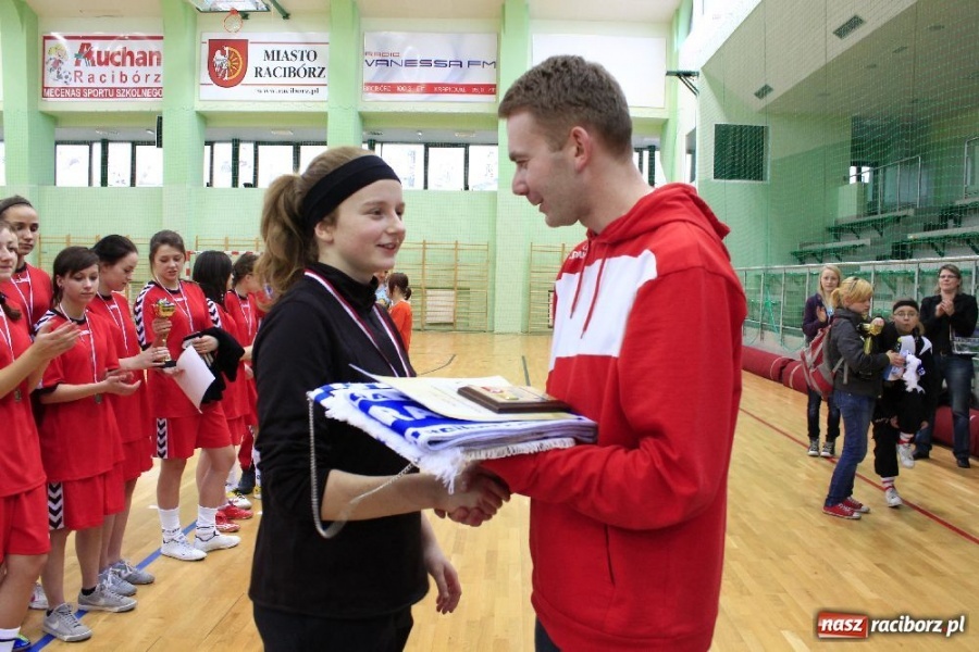 Zdjęcie w galerii na portalu naszraciborz.pl: Dziewczyny z I LO znowu zwyciężyły wiadomości z regionu