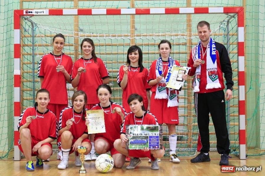 Zdjęcie w galerii na portalu naszraciborz.pl: Dziewczyny z I LO znowu zwyciężyły wiadomości z regionu