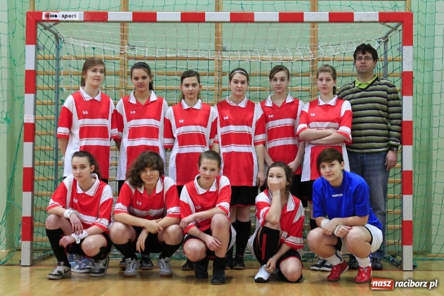 Zdjęcie w galerii na portalu naszraciborz.pl: Dziewczyny z I LO znowu zwyciężyły wiadomości z regionu