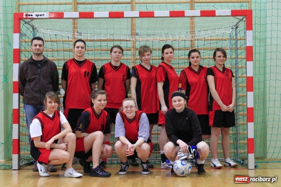 Zdjęcie w galerii na portalu naszraciborz.pl: Dziewczyny z I LO znowu zwyciężyły wiadomości z regionu