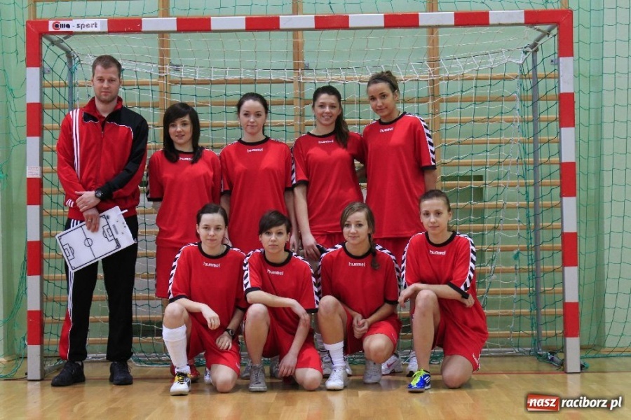 Zdjęcie w galerii na portalu naszraciborz.pl: Dziewczyny z I LO znowu zwyciężyły wiadomości z regionu
