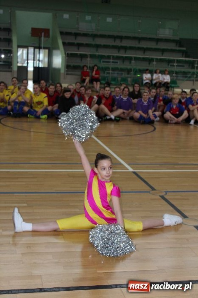 Zdjęcie w galerii na portalu naszraciborz.pl: Dziewczyny z I LO znowu zwyciężyły wiadomości z regionu