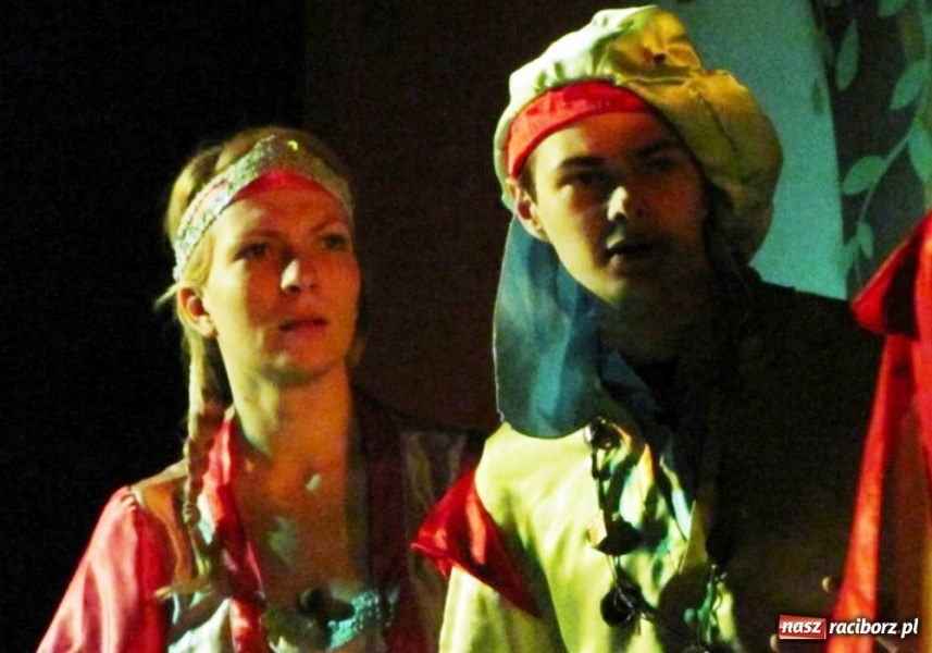 Zdjęcie w galerii na portalu naszraciborz.pl: Baśnie Dalekiego Wschodu w RCK wiadomości z regionu