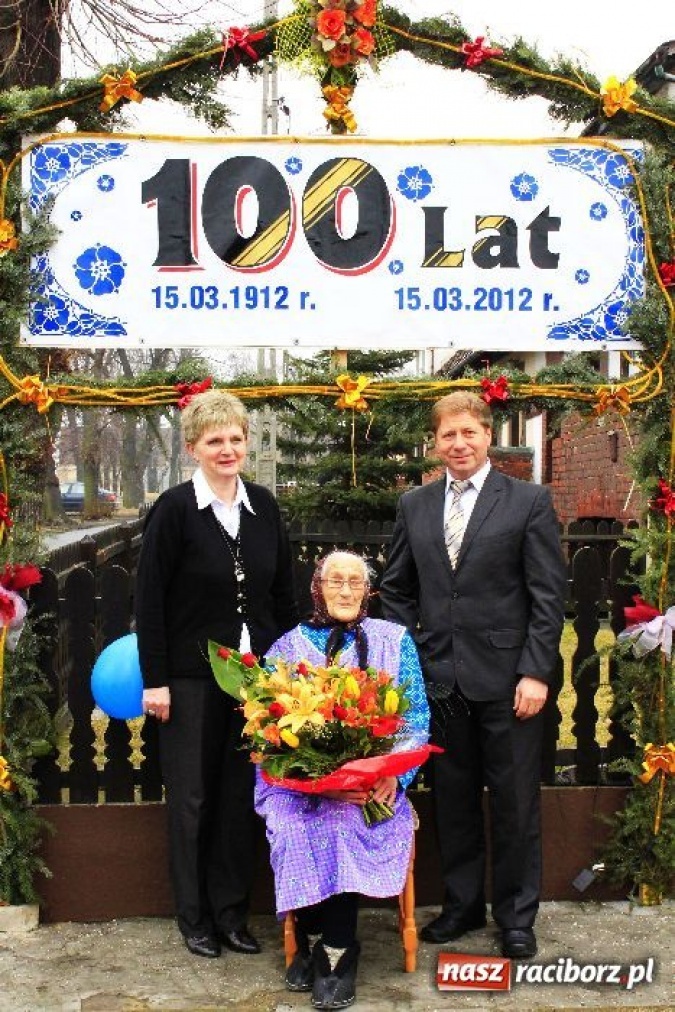 Zdjęcie w galerii na portalu naszraciborz.pl: Maria Kusy świętuje setne urodziny wiadomości z regionu
