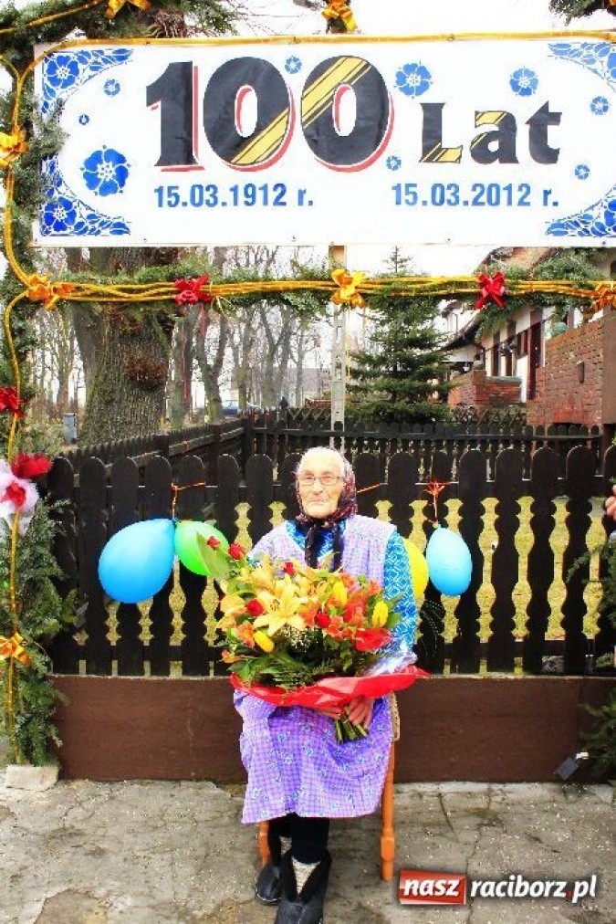 Zdjęcie w galerii na portalu naszraciborz.pl: Maria Kusy świętuje setne urodziny wiadomości z regionu
