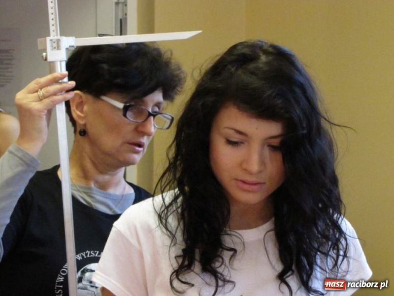 Zdjęcie w galerii na portalu naszraciborz.pl: PWSZ promuje się w I LO  wiadomości z regionu