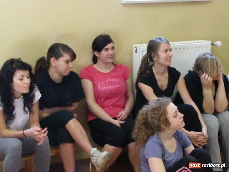 Zdjęcie w galerii na portalu naszraciborz.pl: PWSZ promuje się w I LO  wiadomości z regionu