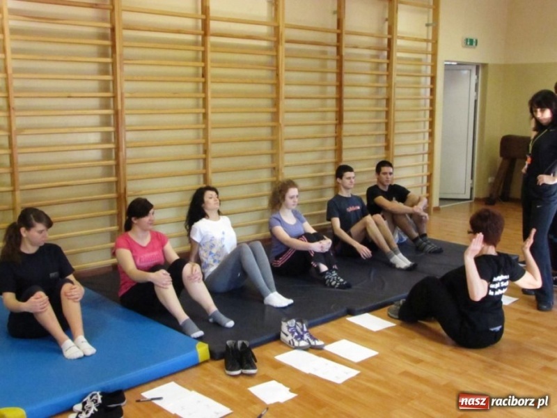 Zdjęcie w galerii na portalu naszraciborz.pl: PWSZ promuje się w I LO  wiadomości z regionu