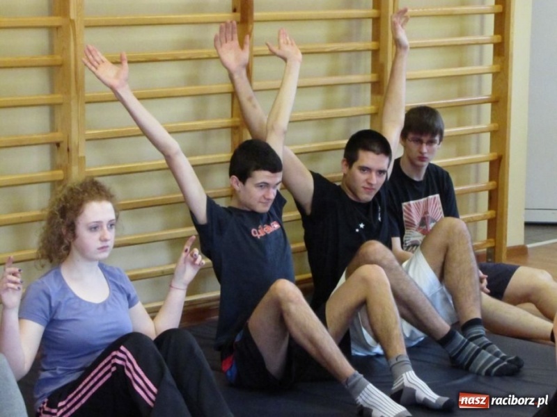 Zdjęcie w galerii na portalu naszraciborz.pl: PWSZ promuje się w I LO  wiadomości z regionu