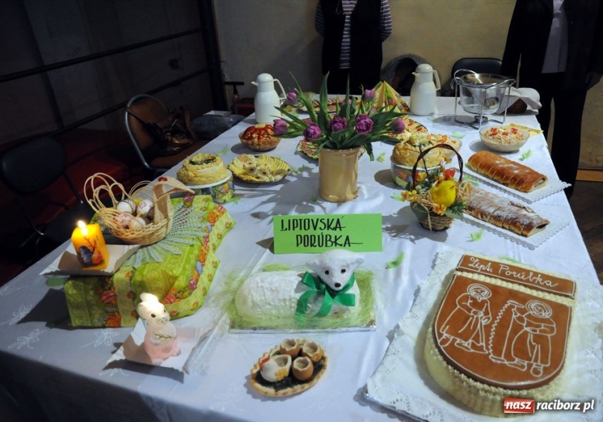 Zdjęcie w galerii na portalu naszraciborz.pl: Stoły w Krzanowicach przeżyły oblężenie wiadomości z regionu