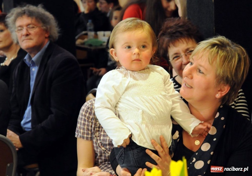 Zdjęcie w galerii na portalu naszraciborz.pl: Stoły w Krzanowicach przeżyły oblężenie wiadomości z regionu