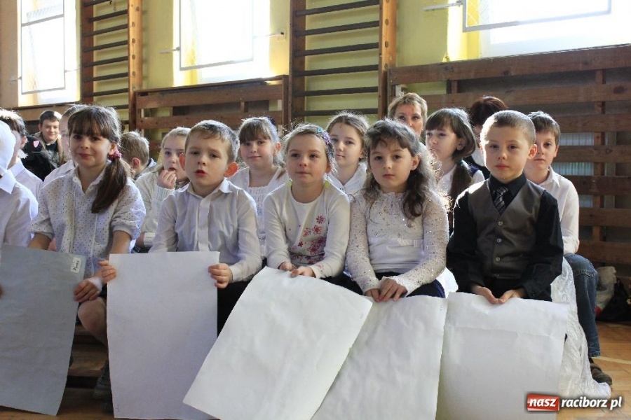 Zdjęcie w galerii na portalu naszraciborz.pl: Święto szkoły w Grzegorzowicach wiadomości z regionu
