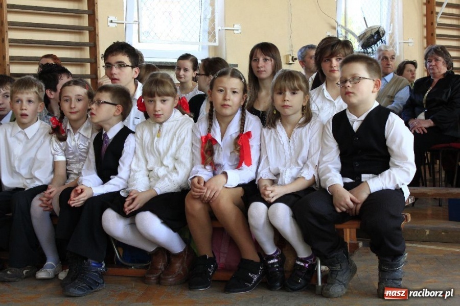 Zdjęcie w galerii na portalu naszraciborz.pl: Święto szkoły w Grzegorzowicach wiadomości z regionu