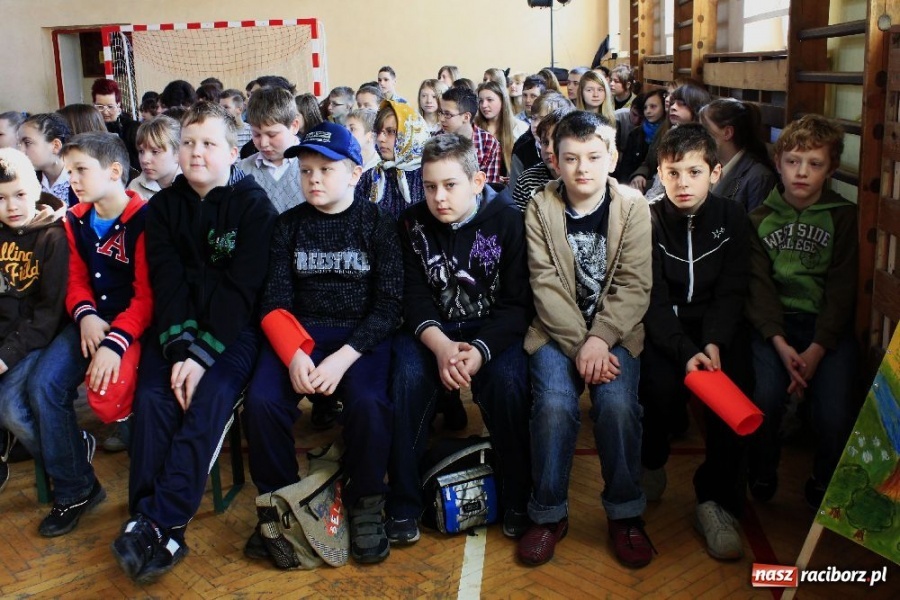 Zdjęcie w galerii na portalu naszraciborz.pl: Święto szkoły w Grzegorzowicach wiadomości z regionu