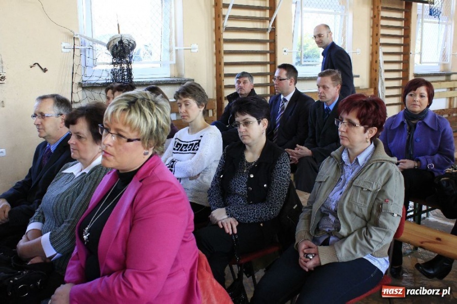 Zdjęcie w galerii na portalu naszraciborz.pl: Święto szkoły w Grzegorzowicach wiadomości z regionu