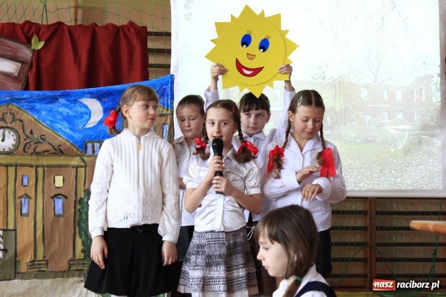 Zdjęcie w galerii na portalu naszraciborz.pl: Święto szkoły w Grzegorzowicach wiadomości z regionu