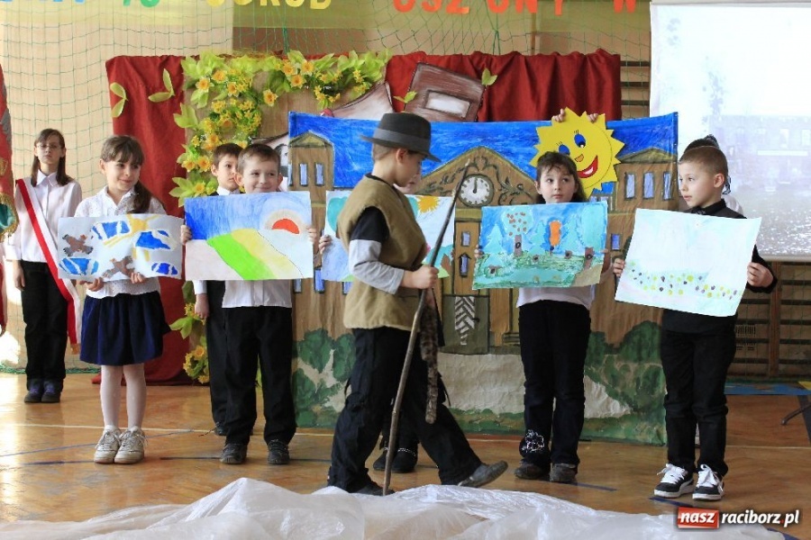 Zdjęcie w galerii na portalu naszraciborz.pl: Święto szkoły w Grzegorzowicach wiadomości z regionu