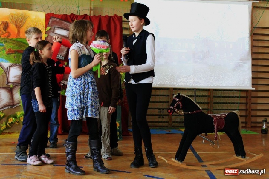 Zdjęcie w galerii na portalu naszraciborz.pl: Święto szkoły w Grzegorzowicach wiadomości z regionu
