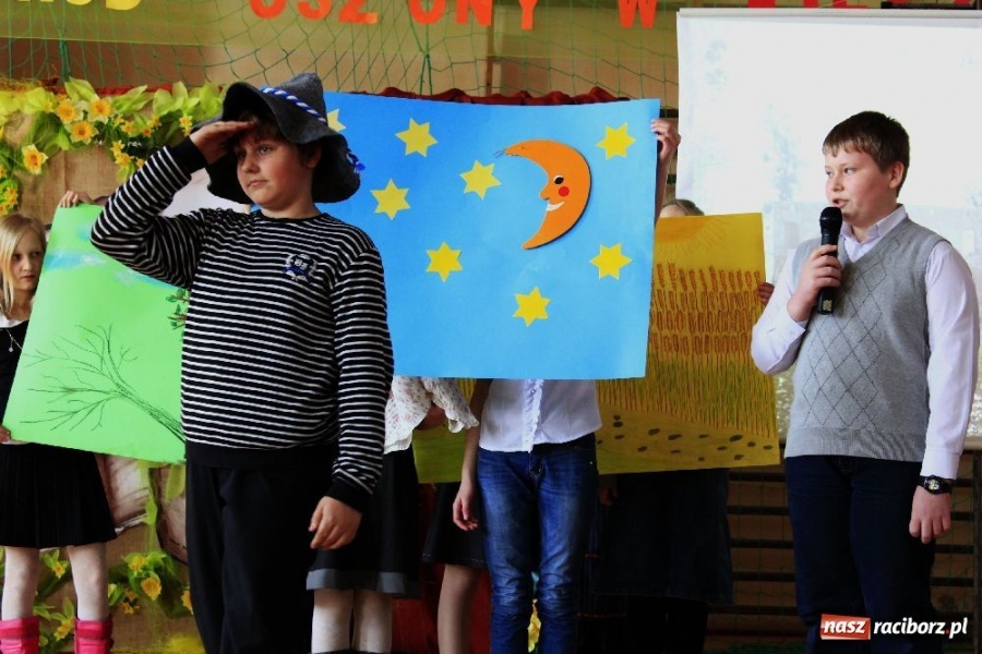Zdjęcie w galerii na portalu naszraciborz.pl: Święto szkoły w Grzegorzowicach wiadomości z regionu