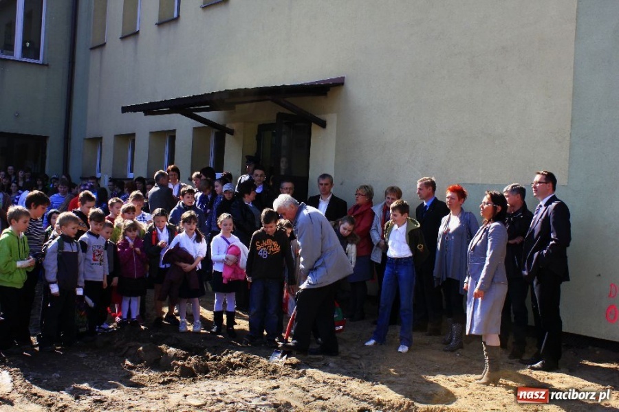 Zdjęcie w galerii na portalu naszraciborz.pl: Święto szkoły w Grzegorzowicach wiadomości z regionu