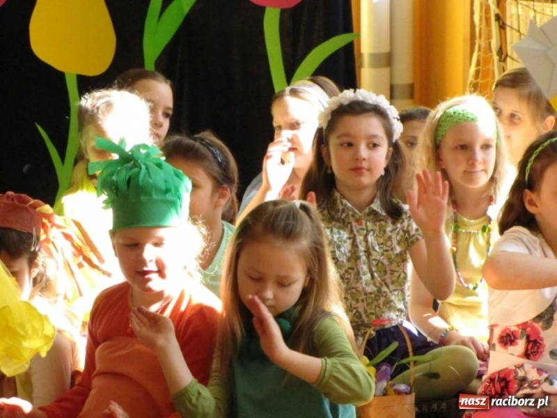 Zdjęcie w galerii na portalu naszraciborz.pl: Wiosenny dzień otwarty w SP 13 wiadomości z regionu