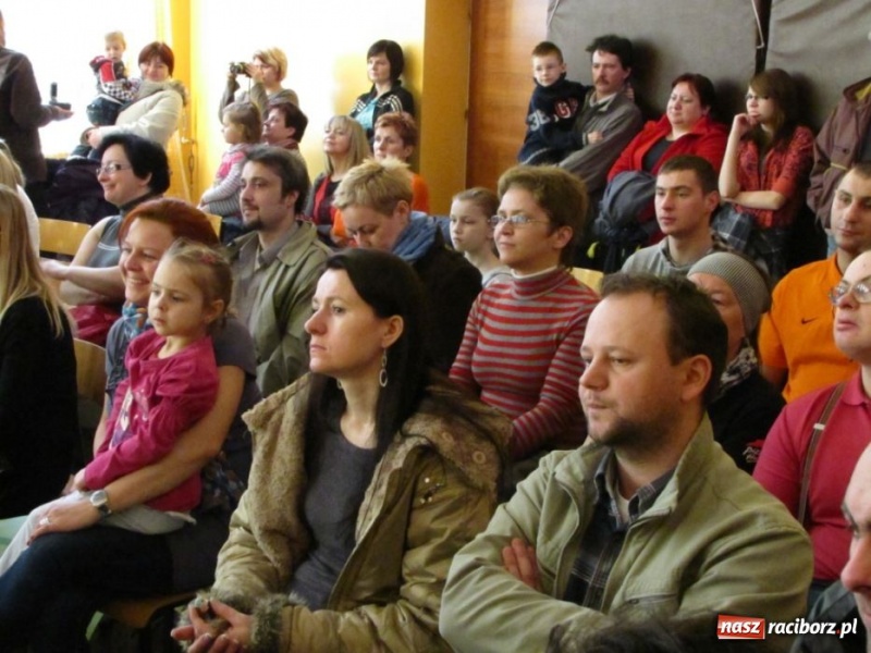 Zdjęcie w galerii na portalu naszraciborz.pl: Wiosenny dzień otwarty w SP 13 wiadomości z regionu
