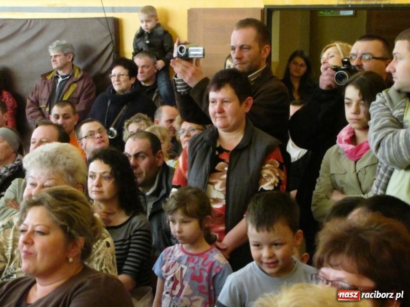 Zdjęcie w galerii na portalu naszraciborz.pl: Wiosenny dzień otwarty w SP 13 wiadomości z regionu