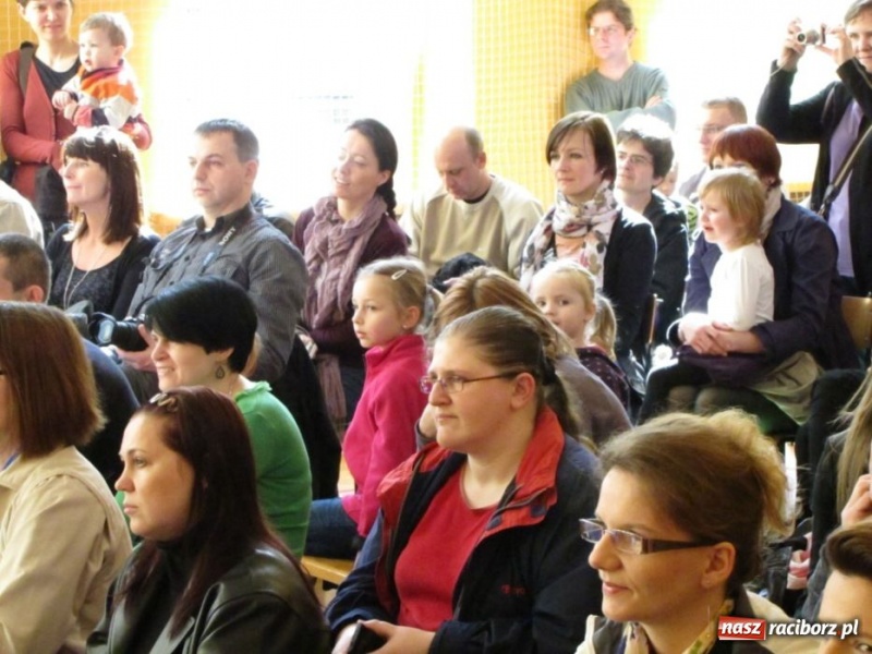 Zdjęcie w galerii na portalu naszraciborz.pl: Wiosenny dzień otwarty w SP 13 wiadomości z regionu