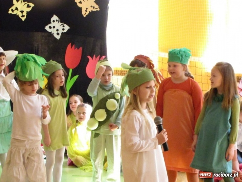 Zdjęcie w galerii na portalu naszraciborz.pl: Wiosenny dzień otwarty w SP 13 wiadomości z regionu
