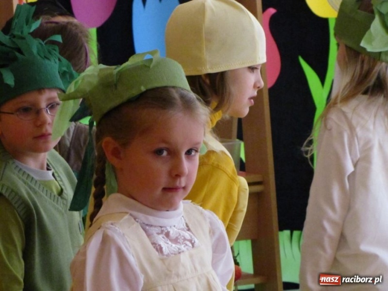 Zdjęcie w galerii na portalu naszraciborz.pl: Wiosenny dzień otwarty w SP 13 wiadomości z regionu