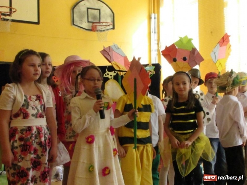 Zdjęcie w galerii na portalu naszraciborz.pl: Wiosenny dzień otwarty w SP 13 wiadomości z regionu