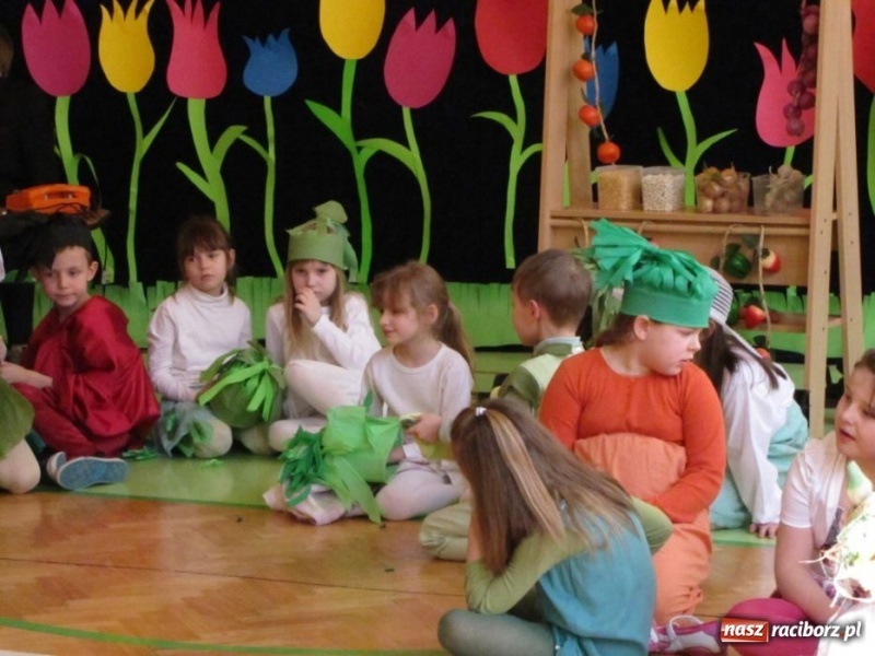 Zdjęcie w galerii na portalu naszraciborz.pl: Wiosenny dzień otwarty w SP 13 wiadomości z regionu