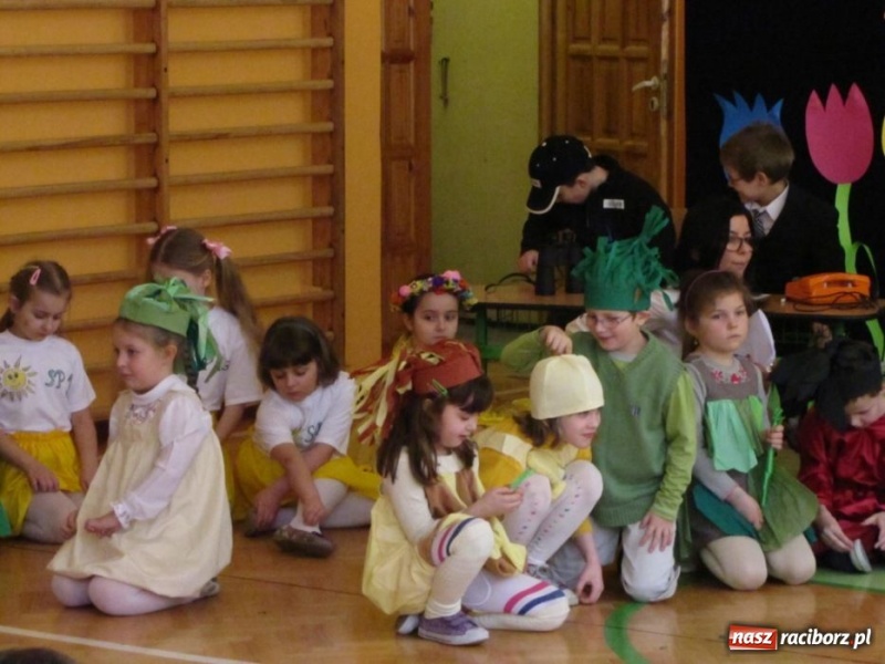 Zdjęcie w galerii na portalu naszraciborz.pl: Wiosenny dzień otwarty w SP 13 wiadomości z regionu