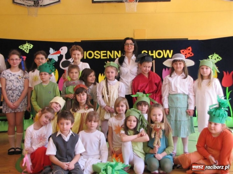 Zdjęcie w galerii na portalu naszraciborz.pl: Wiosenny dzień otwarty w SP 13 wiadomości z regionu