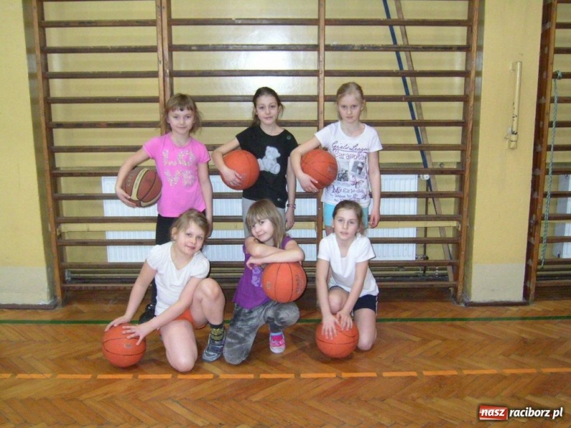 Zdjęcie w galerii na portalu naszraciborz.pl: Dzień Kobiet u tenisistów wiadomości z regionu