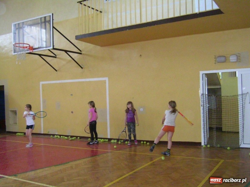 Zdjęcie w galerii na portalu naszraciborz.pl: Dzień Kobiet u tenisistów wiadomości z regionu