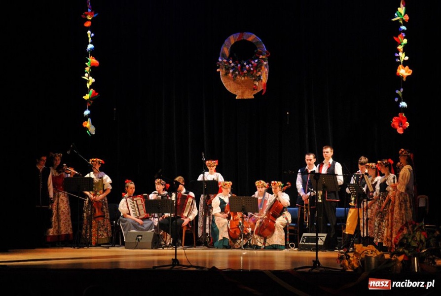 Zdjęcie w galerii na portalu naszraciborz.pl: Wystąpili, by pomóc Marcinkowi wiadomości z regionu