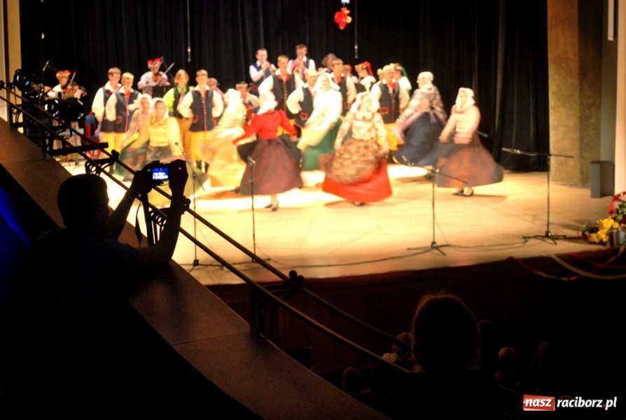 Zdjęcie w galerii na portalu naszraciborz.pl: Wystąpili, by pomóc Marcinkowi wiadomości z regionu