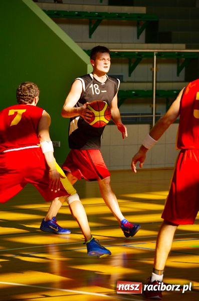 Zdjęcie w galerii na portalu naszraciborz.pl: Rzut Monstersów na miarę zwycięstwa wiadomości z regionu