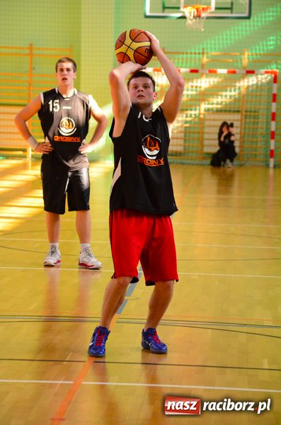 Zdjęcie w galerii na portalu naszraciborz.pl: Rzut Monstersów na miarę zwycięstwa wiadomości z regionu