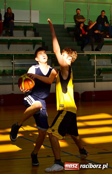 Zdjęcie w galerii na portalu naszraciborz.pl: Rzut Monstersów na miarę zwycięstwa wiadomości z regionu