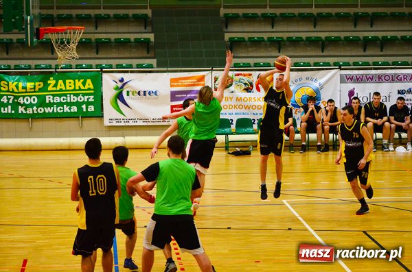 Zdjęcie w galerii na portalu naszraciborz.pl: Rzut Monstersów na miarę zwycięstwa wiadomości z regionu