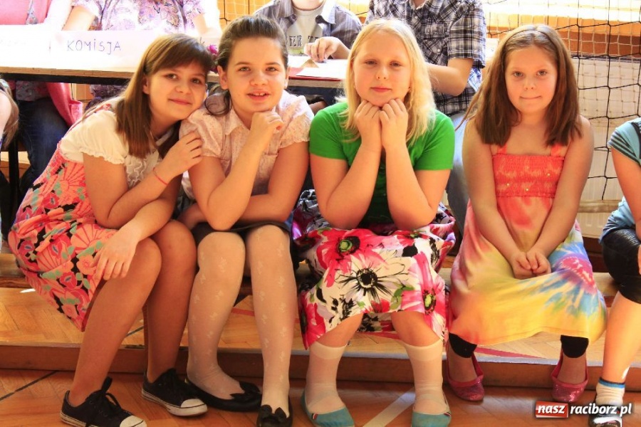 Zdjęcie w galerii na portalu naszraciborz.pl: Wiosenne show w SP 13 wiadomości z regionu