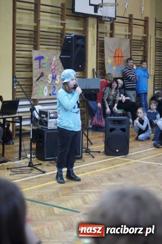 Zdjęcie w galerii na portalu naszraciborz.pl: W ZSOMS odkrywali talenty wiadomości z regionu