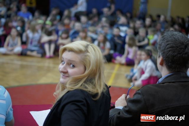 Zdjęcie w galerii na portalu naszraciborz.pl: W ZSOMS odkrywali talenty wiadomości z regionu