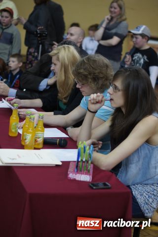 Zdjęcie w galerii na portalu naszraciborz.pl: W ZSOMS odkrywali talenty wiadomości z regionu