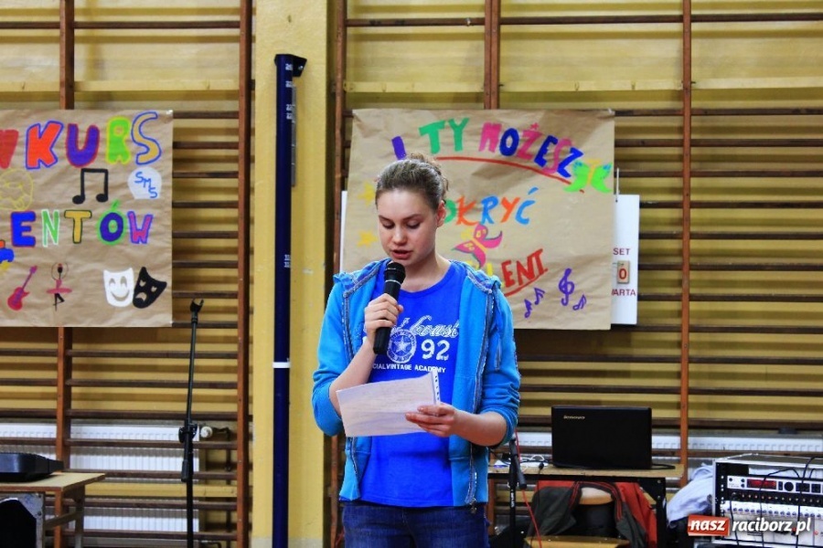 Zdjęcie w galerii na portalu naszraciborz.pl: W ZSOMS odkrywali talenty wiadomości z regionu