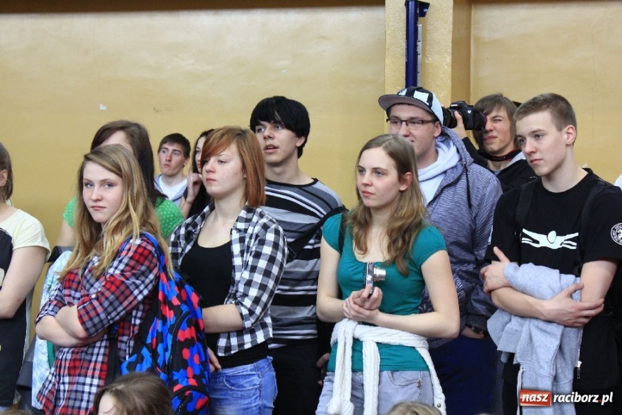 Zdjęcie w galerii na portalu naszraciborz.pl: W ZSOMS odkrywali talenty wiadomości z regionu