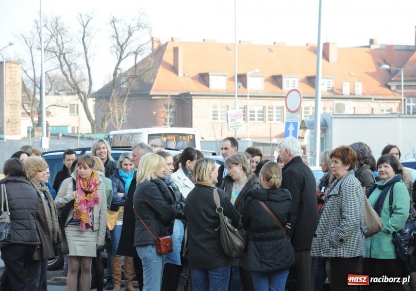 Zdjęcie w galerii na portalu naszraciborz.pl: Prezydent i urzędnicy ewakuowani wiadomości z regionu